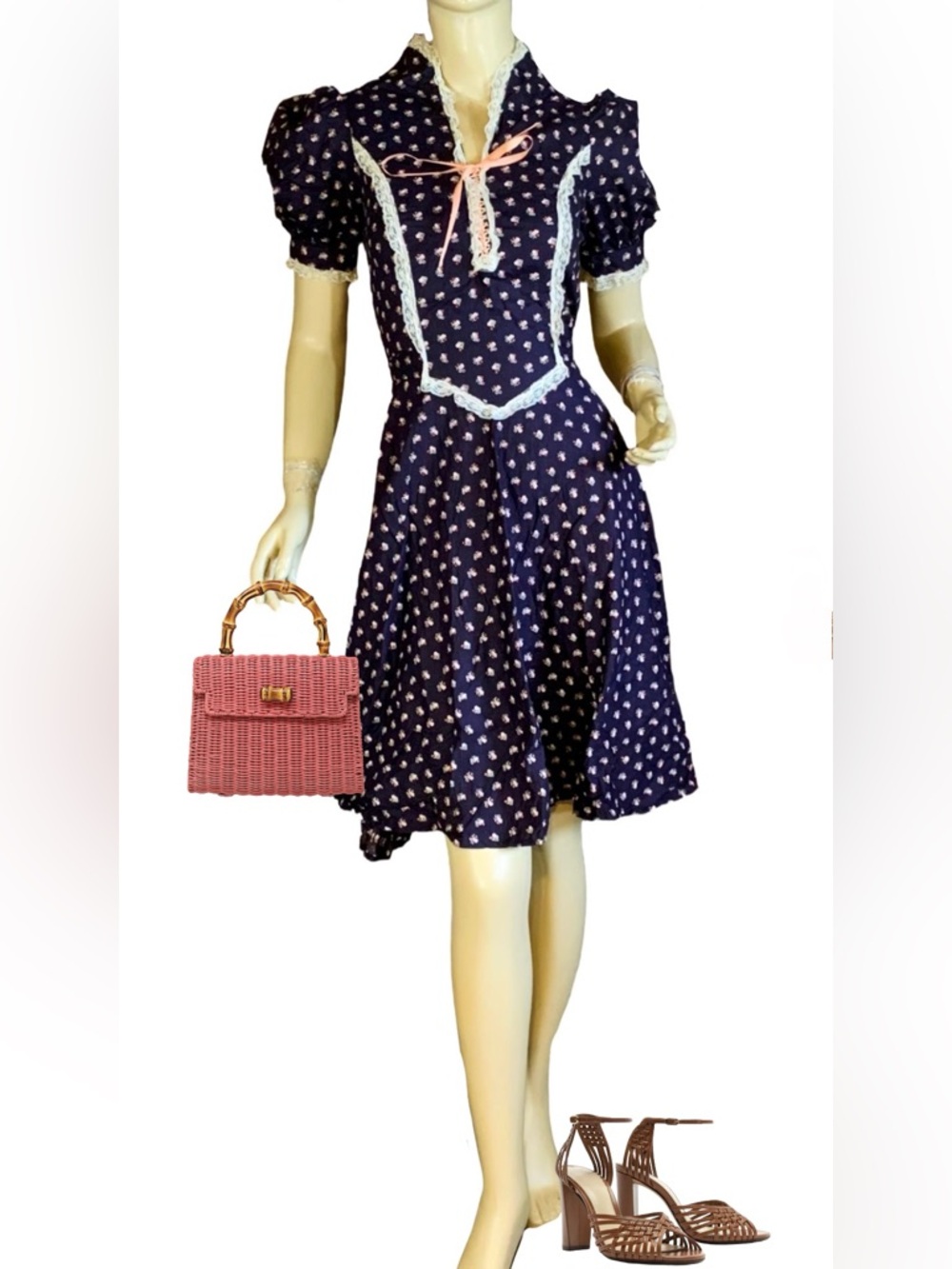 VINTAGE 1970'S BLUE, CREAM & PINK FLORAL PRINT COTTON PRAIRIE DRESS (XS)